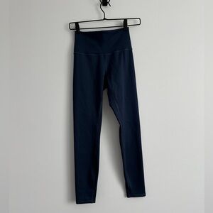 NWOT Alo 7/8 High-Waist Airlift Legging Navy High-Waisted Navy Legging